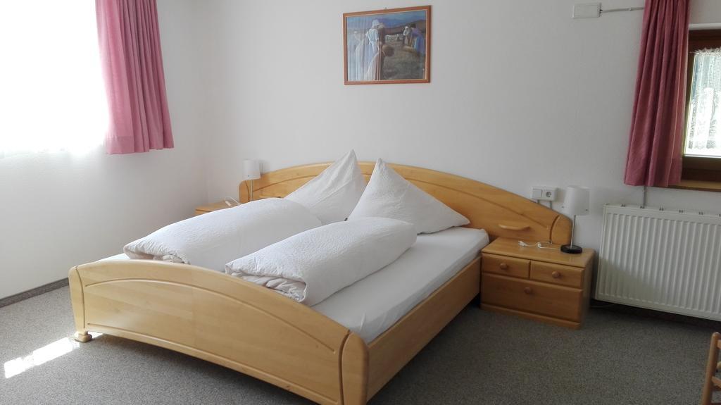 Reschnerhof Bed & Breakfast Резия Екстериор снимка